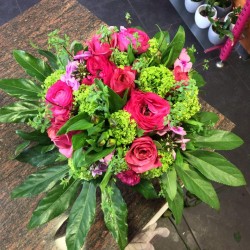 bouquet rond rose fushia et...